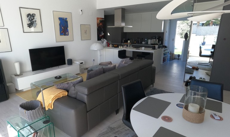 Sale - Villa -
Algorfa - La Finca Golf Resort