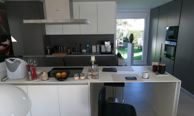 Sale - Villa -
Algorfa - La Finca Golf Resort