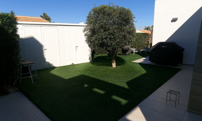 Sale - Villa -
Algorfa - La Finca Golf Resort