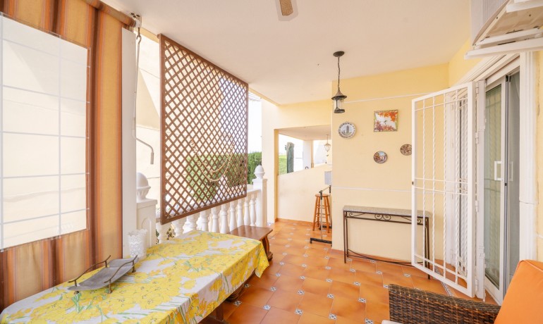 Sale - House -
Guardamar del Segura - El Moncayo