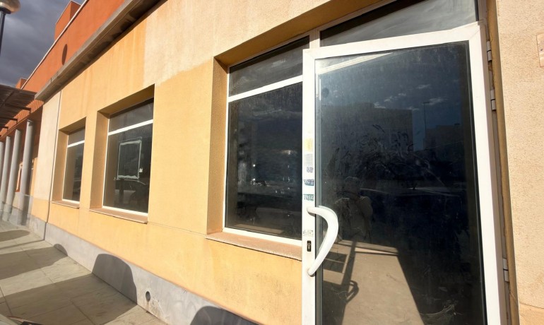 Herverkoop - Reclame -
Orihuela Costa* - Los Dolses*