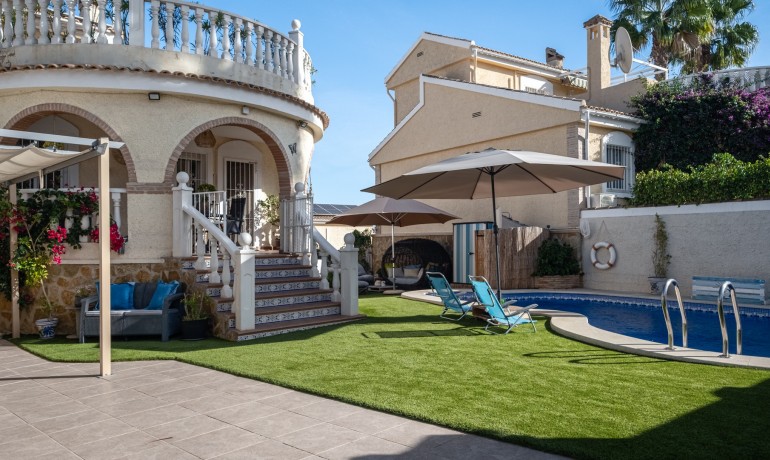 Sale - Villa -
Santa Pola - Gran Alacant