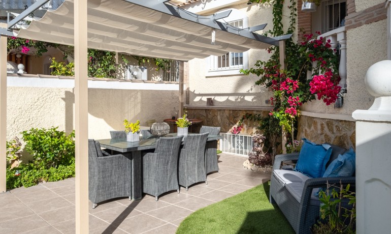 Sale - Villa -
Santa Pola - Gran Alacant