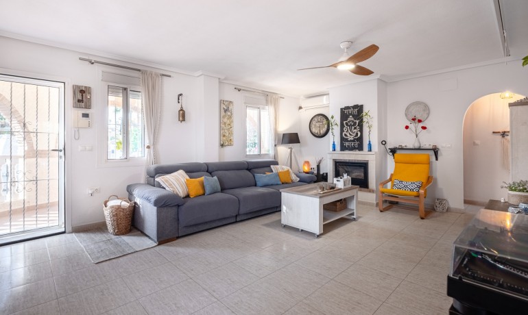 Sale - Villa -
Santa Pola - Gran Alacant