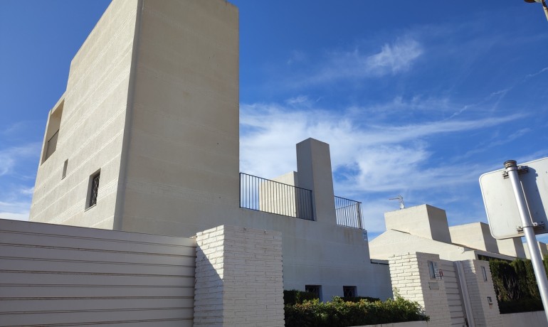 Sale - Villa -
Peraleja Golf Resort