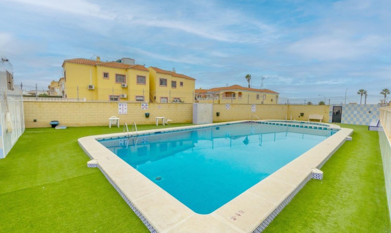 Venta - Apartamento / piso -
Torrevieja - El Chaparral