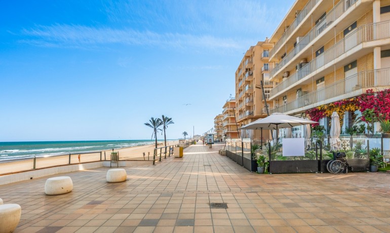 Venta - Apartamento / piso -
Guardamar del Segura - Guardamar