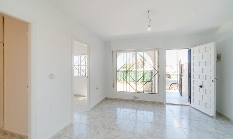 Venta - Casa -
Torrevieja - Carrefour