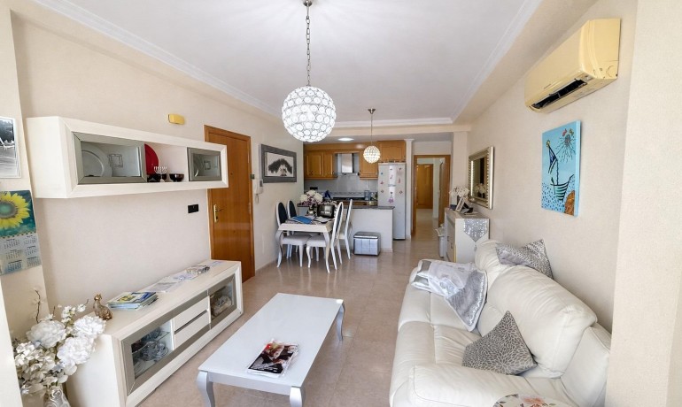 Venta - Apartamento / piso -
Torrevieja - Playa del cura