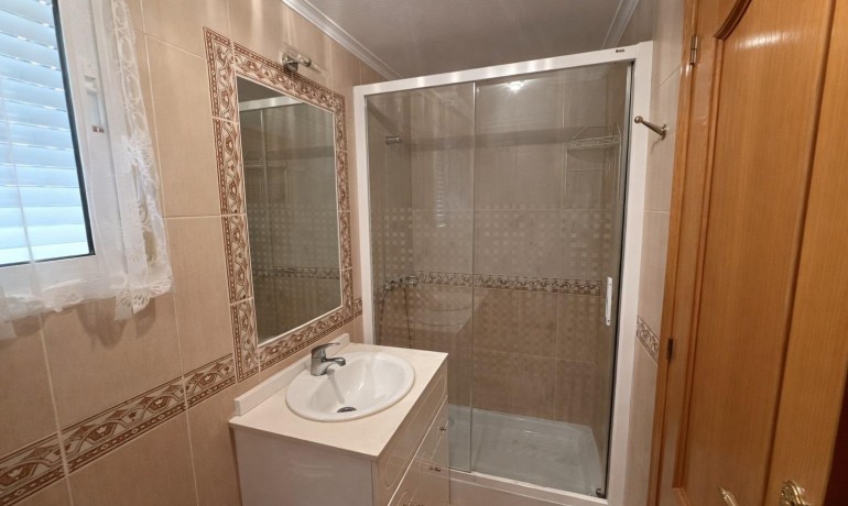 Venta - Apartamento / piso -
Torrevieja - Playa del cura