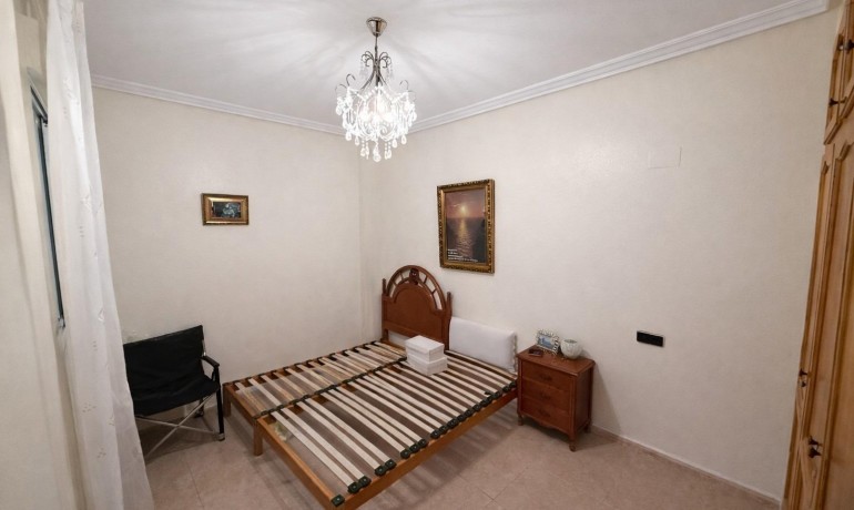 Venta - Apartamento / piso -
Torrevieja - Playa del cura