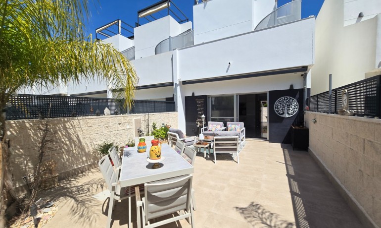 Venta - Townhouse * -
Ciudad Quesada * - Doña Pepa *