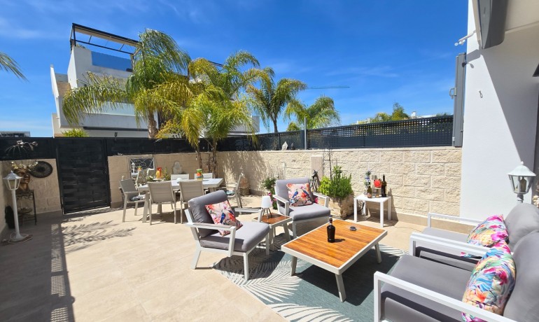 Venta - Townhouse * -
Ciudad Quesada * - Doña Pepa *