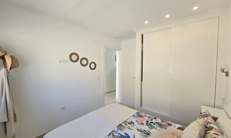 Venta - Townhouse * -
Ciudad Quesada * - Doña Pepa *