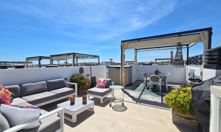 Venta - Townhouse * -
Ciudad Quesada * - Doña Pepa *