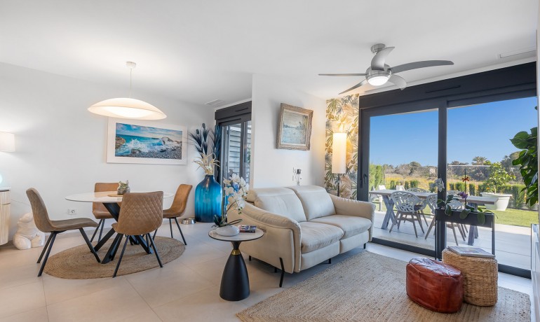 Sale - Apartment / Flat -
Torrevieja - Rocio del Mar