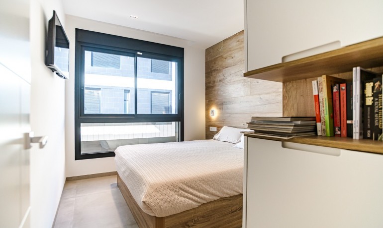 Venta - Apartamento / piso -
LO PAGÁN