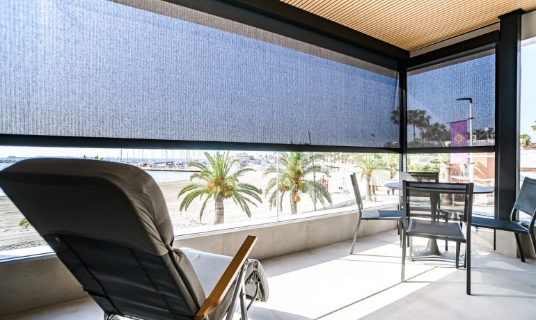 Venta - Apartamento / piso -
LO PAGÁN