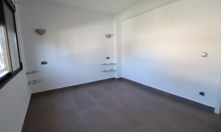 Venta - Apartamento / piso -
Pinar de Campoverde