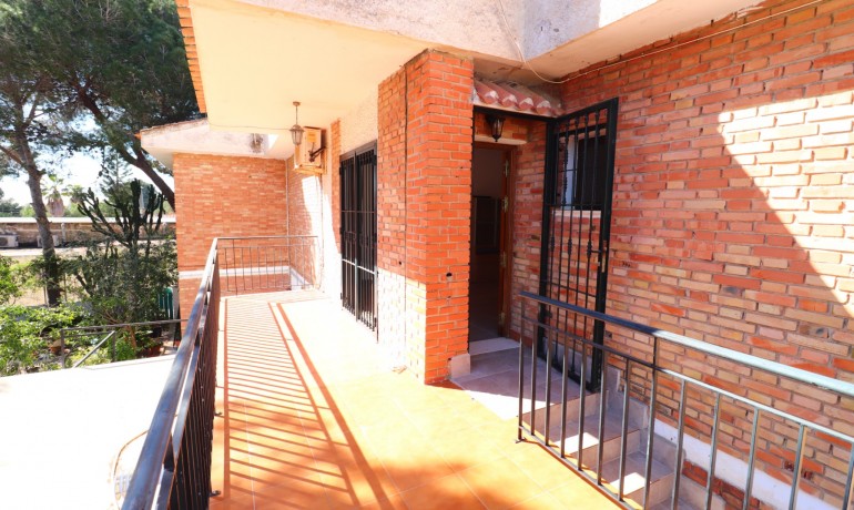 Venta - Apartamento / piso -
Pinar de Campoverde
