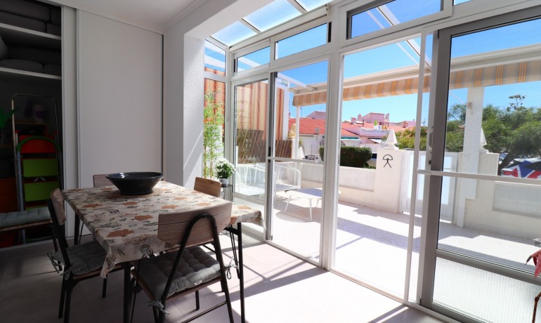 Sale - Apartment / Flat -
Torrevieja - El Chaparral