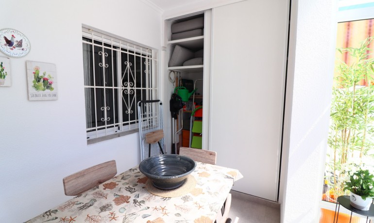 Sale - Apartment / Flat -
Torrevieja - El Chaparral