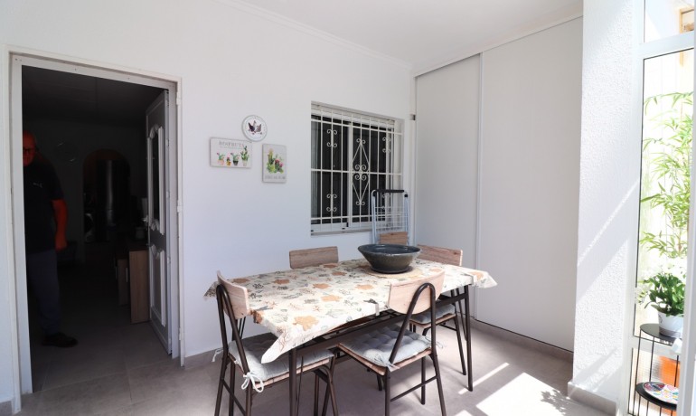 Sale - Apartment / Flat -
Torrevieja - El Chaparral