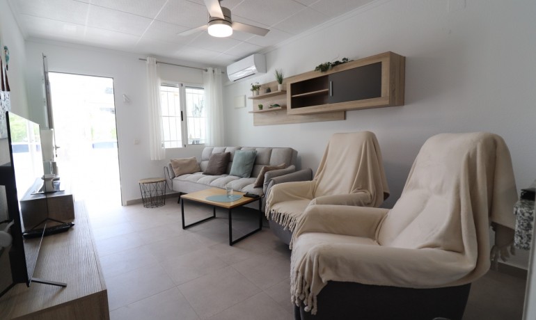 Sale - Apartment / Flat -
Torrevieja - El Chaparral