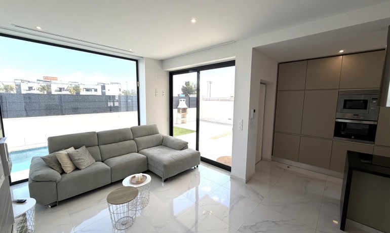 Sale - Villa -
Ciudad Quesada - La Laguna