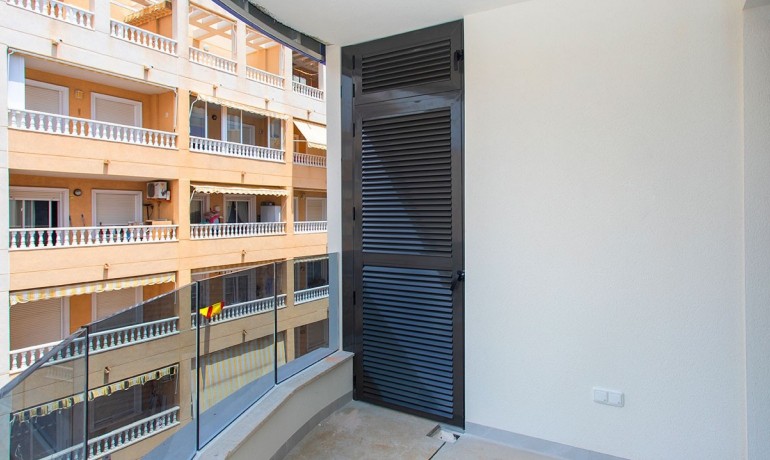 Sale - Apartment / Flat -
Torrevieja - Playa Del Cura