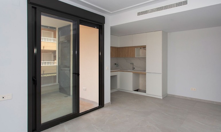 Sale - Apartment / Flat -
Torrevieja - Playa Del Cura