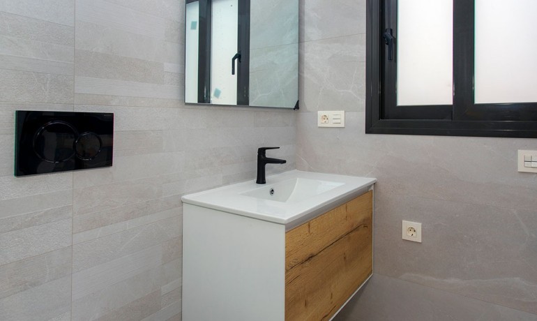 Sale - Apartment / Flat -
Torrevieja - Playa Del Cura