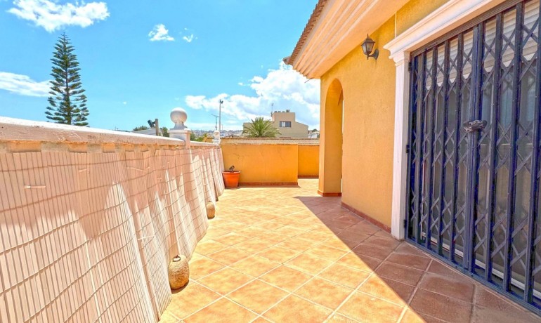 Sale - Villa -
Torrevieja - Los Balcones - Los Altos del Edén