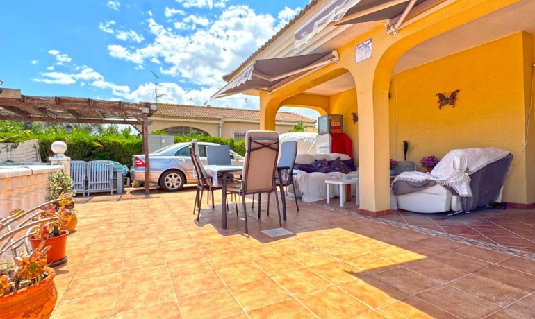 Sale - Villa -
Torrevieja - Los Balcones - Los Altos del Edén