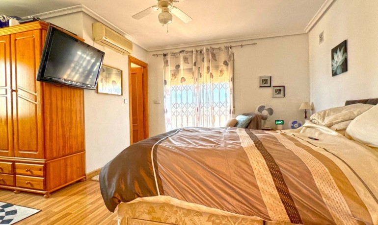 Sale - Villa -
Torrevieja - Los Balcones - Los Altos del Edén