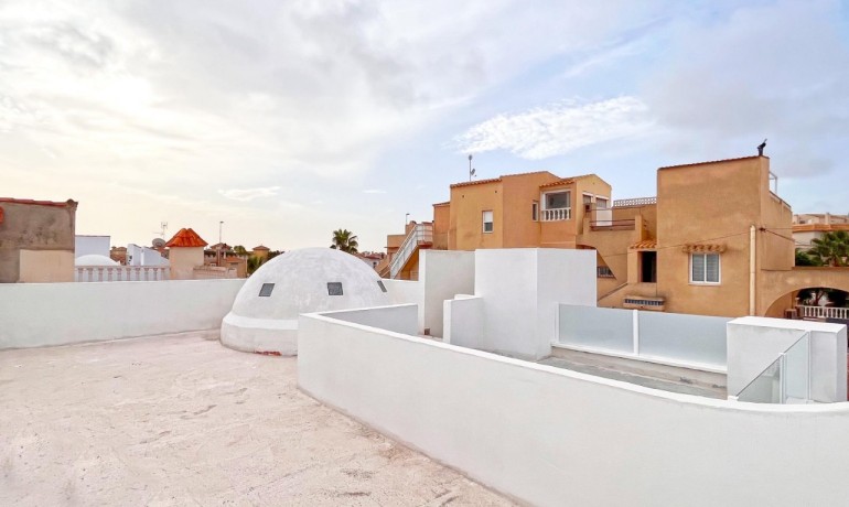 Sale - Apartment / Flat -
Orihuela Costa - Playa Flamenca