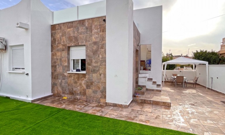 Sale - Apartment / Flat -
Orihuela Costa - Playa Flamenca