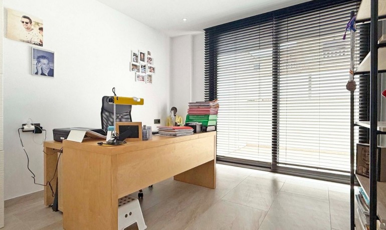 Sale - Villa -
Orihuela Costa - Villamartin