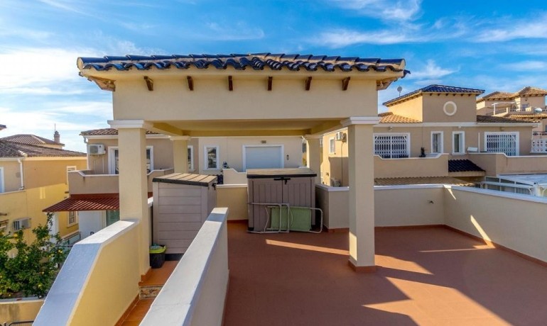 Sale - Villa -
Orihuela Costa - Villamartin