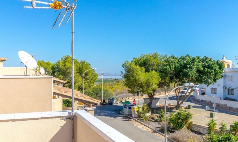 Sale - Villa -
Orihuela Costa - Villamartin