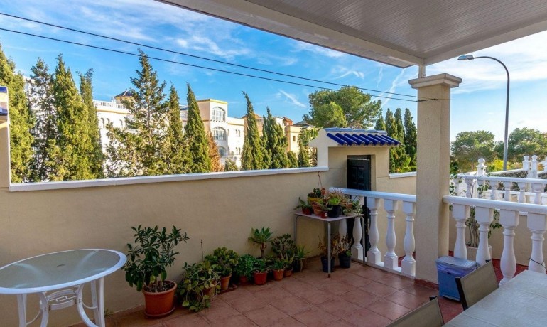 Sale - Villa -
Orihuela Costa - Villamartin