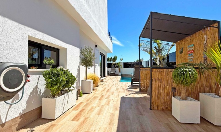 Sale - Villa -
San Pedro del Pinatar - San Pedro del Pinatar - Town