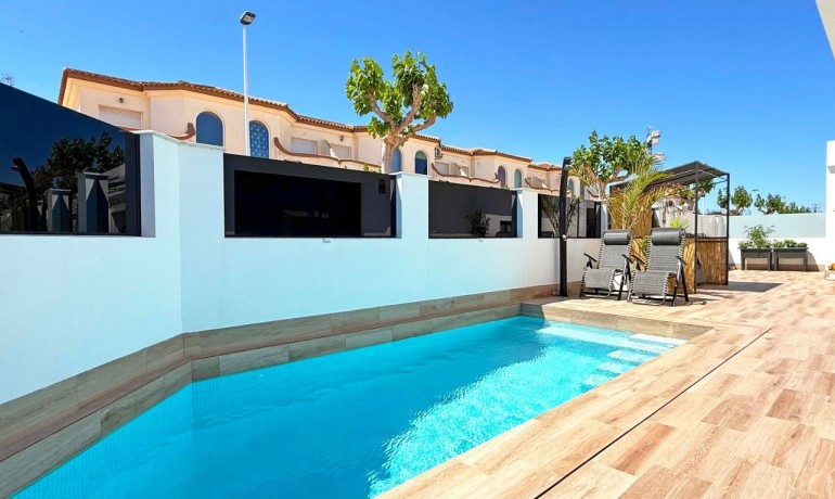 Sale - Villa -
San Pedro del Pinatar - San Pedro del Pinatar - Town