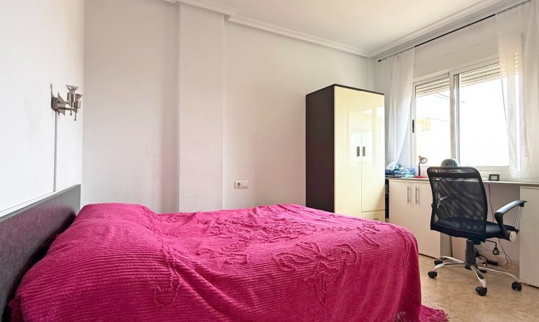 Revente - Appartement / Flat -
Torrevieja