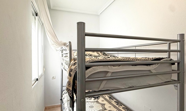 Revente - Appartement / Flat -
Torrevieja