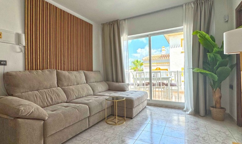 Sale - Apartment / Flat -
Torrevieja - Torrelamata - La Mata