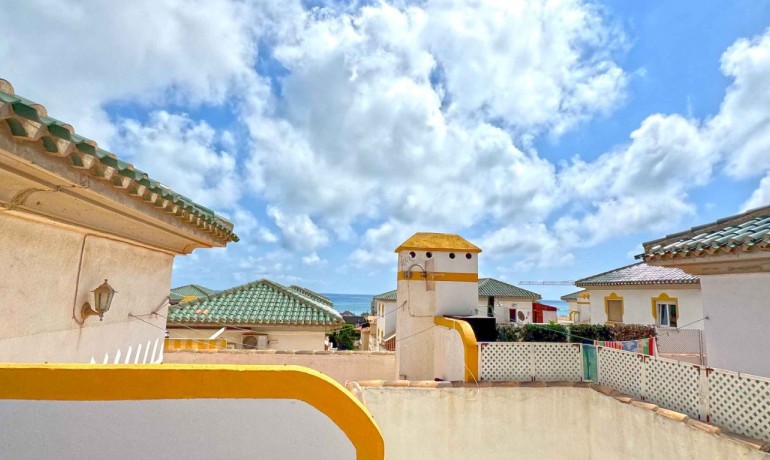 Sale - Apartment / Flat -
Torrevieja - Torrelamata - La Mata