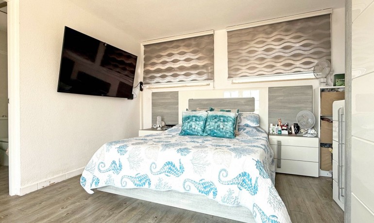 Sale - Villa -
Orihuela Costa - Villamartin