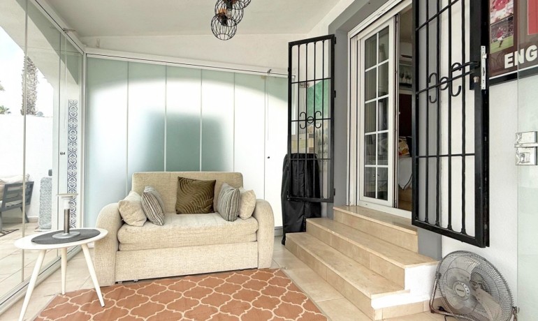 Sale - Villa -
Orihuela Costa - Villamartin