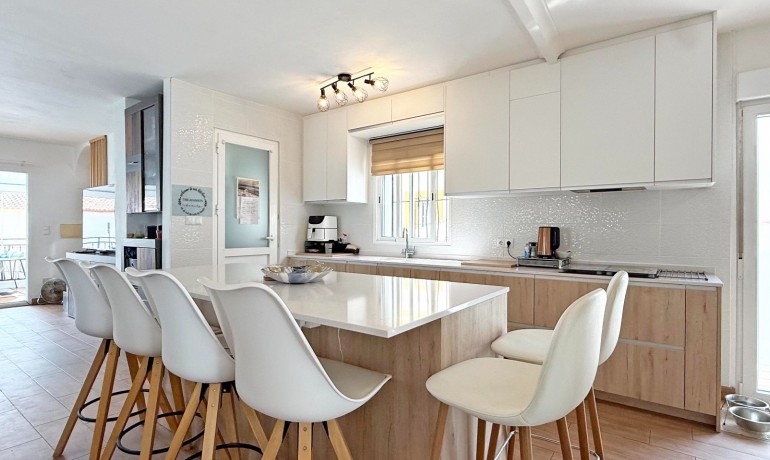 Sale - Villa -
Orihuela Costa - Villamartin